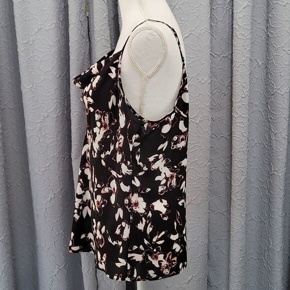 Chelsea28 | Floral Cowl Front Cami | Size: L - Picture 4 of 10
